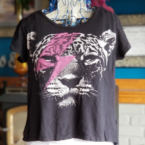 Hollister Tops - I LOVE H81 Cheetah PK lightning bolt T-shirt M BLK